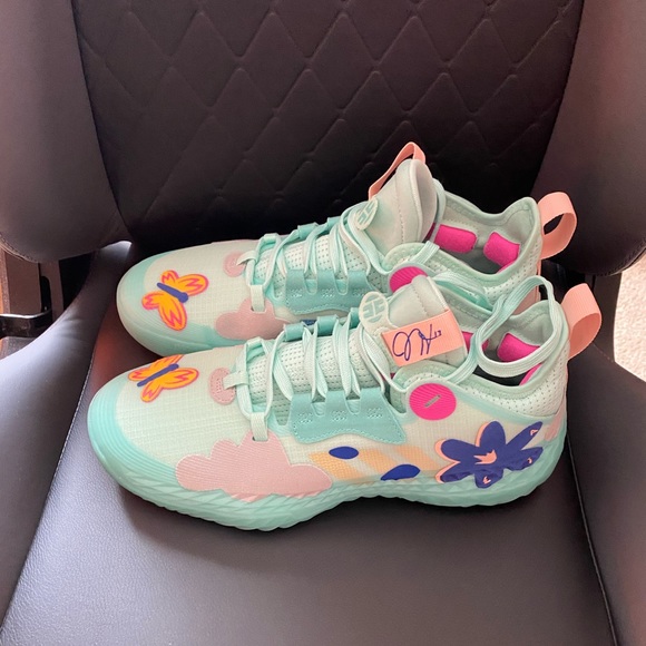 Harden Vol. 5 “Support” or “Futurenatural Clear Mint” - Picture 3 of 8